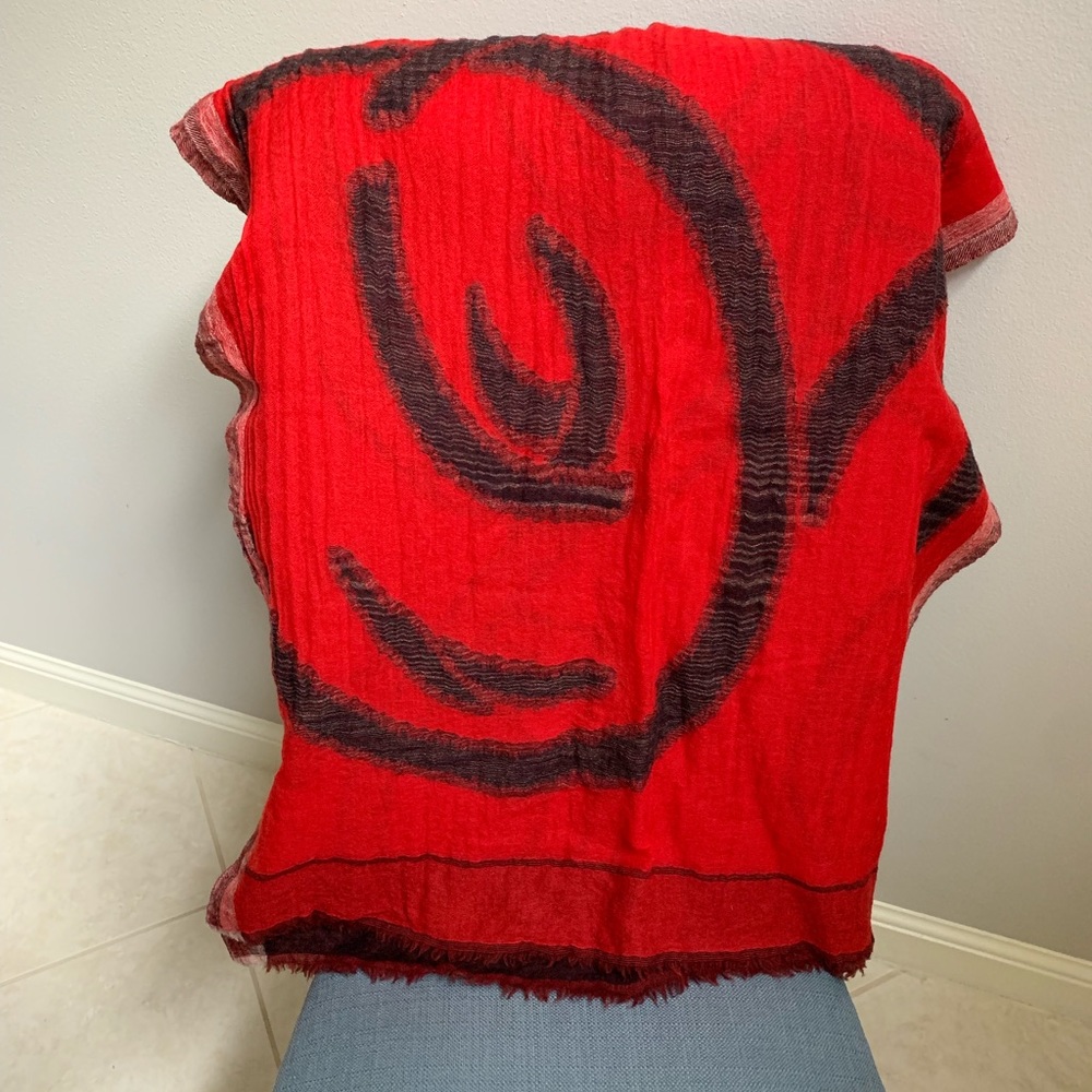 Carolina Amato elegant 100% Wool scarf